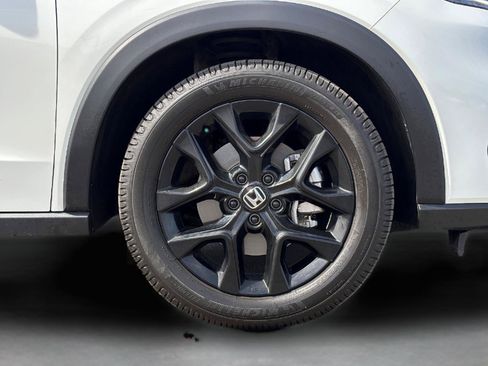Certified 2025 Honda HR-V Sport image 10