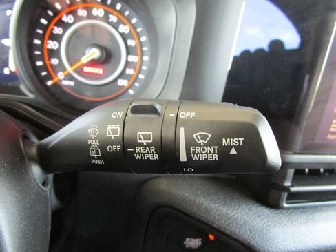 Used 2025 Jeep Wrangler Sport AWD/4WD image 31