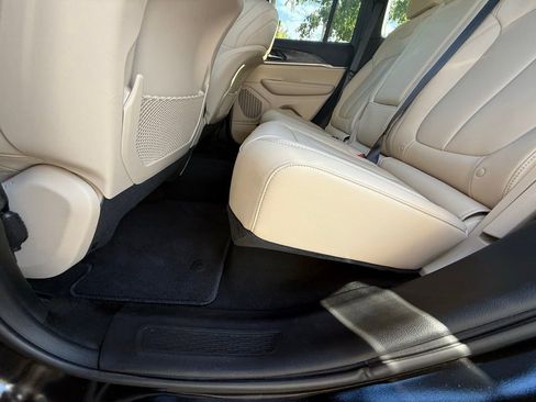 Certified 2025 Jeep Grand Cherokee Limited image 29