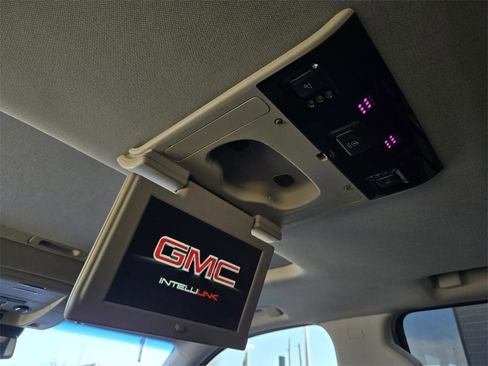 Used 2018 GMC Yukon SLT w/ Open Road Package image 22