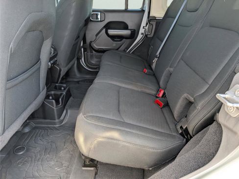 Used 2020 Jeep Wrangler Unlimited Sport S image 31