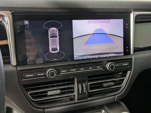 Used 2020 Porsche Macan S AWD/4WD image 17