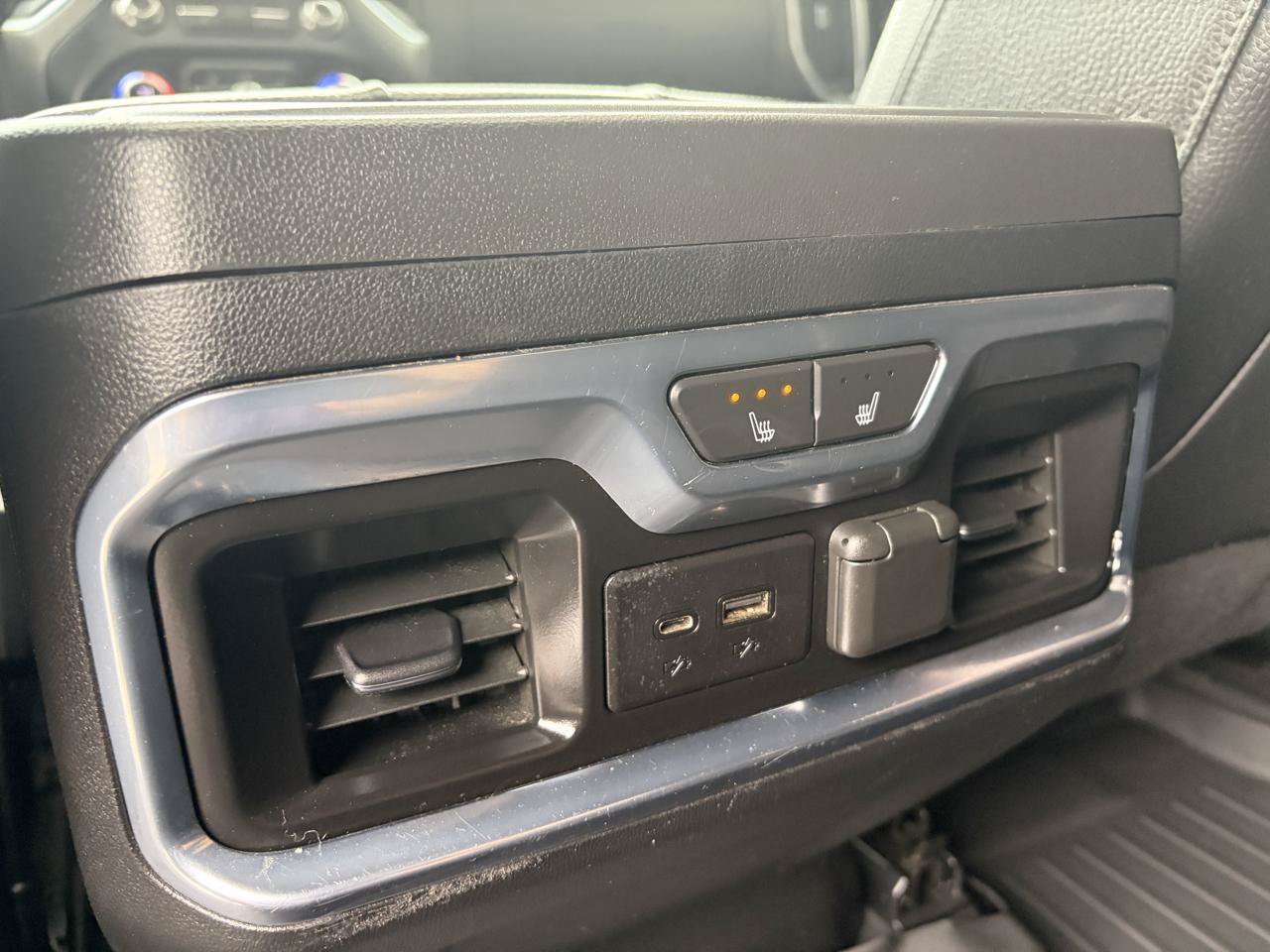 Used 2020 GMC Sierra 2500 Denali w/ Denali Ultimate Package AWD/4WD image 36