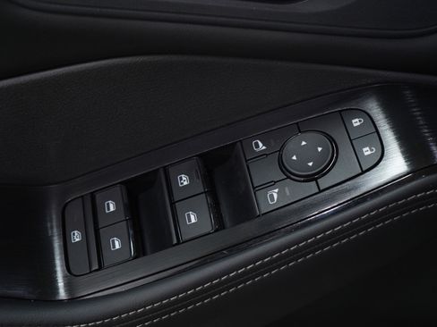 Used 2023 Nissan Rogue SV w/ SV Premium B Package image 23