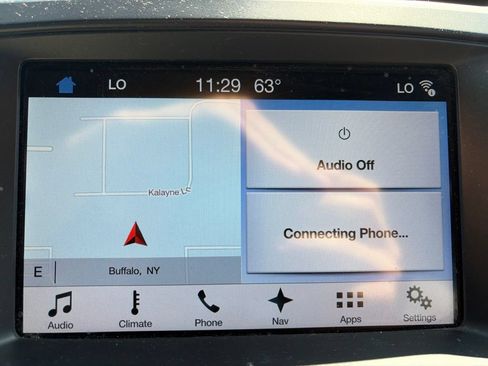 Used 2017 Ford Explorer XLT w/ Equipment Group 202A AWD/4WD image 12
