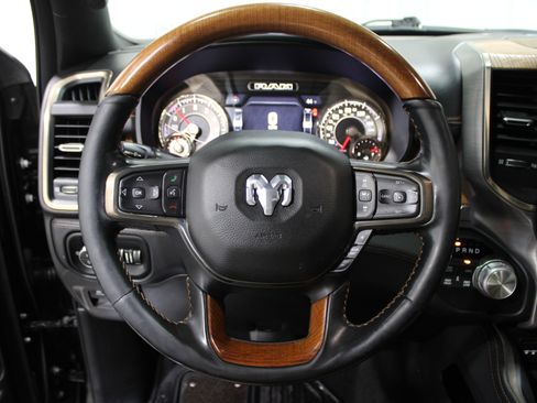 Used 2019 RAM 1500 Limited image 9