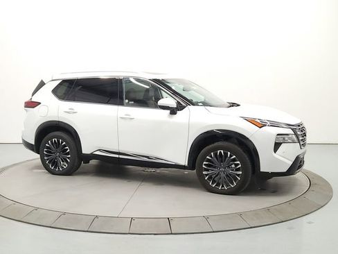 Used 2026 Nissan Rogue Platinum w/ Platinum Premium Package AWD/4WD image 8