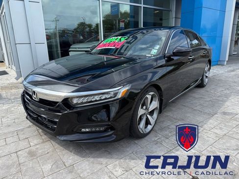 Used 2020 Honda Accord Touring image 1