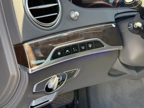 Used 2020 Mercedes-Benz S 560 4MATIC Sedan image 11