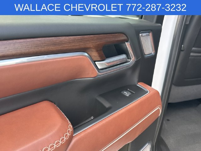 Used 2025 GMC Sierra 3500 Denali Ultimate AWD/4WD image 12