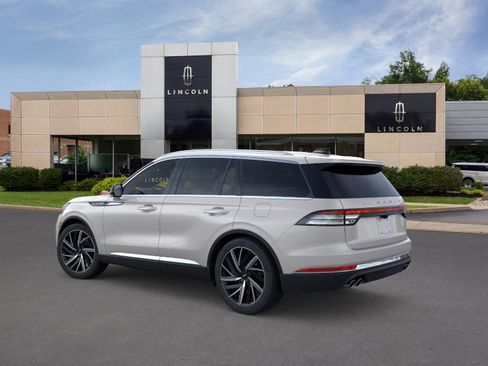 New 2025 Lincoln Aviator Reserve w/ Equipment Group 201A image 4