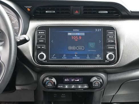 Used 2021 Nissan Kicks SV FWD image 14