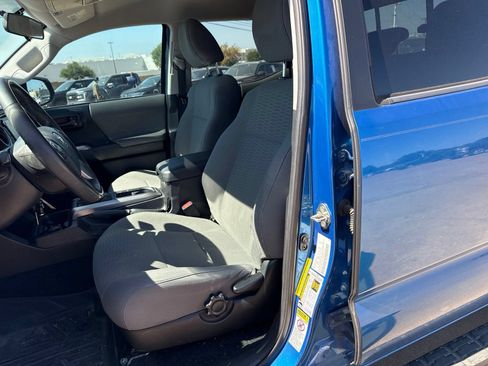 Used 2016 Toyota Tacoma SR5 w/ Towing Package RWD image 16