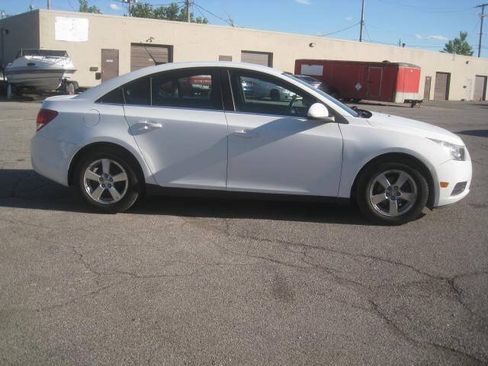 Used 2014 Chevrolet Cruze LT FWD image 4