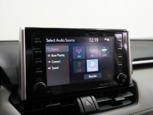 Used 2021 Toyota RAV4 XLE w/ Convenience Package image 27