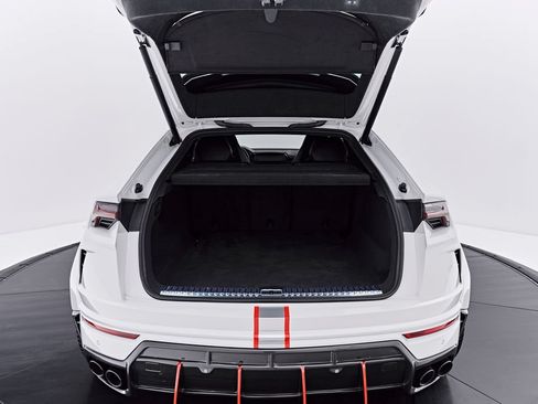 Used 2021 Lamborghini Urus AWD/4WD image 35