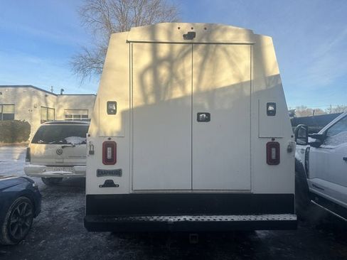 Used 2022 Ford F550 4x4 Regular Cab Super Duty image 6