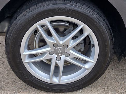 Used 2017 Audi Q5 2.0T Premium Plus w/ Technology Package image 10