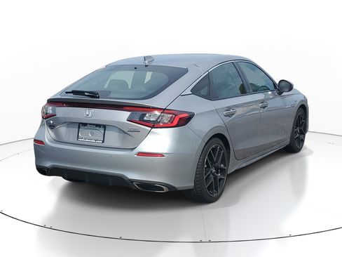 Used 2022 Honda Civic Sport Touring image 6