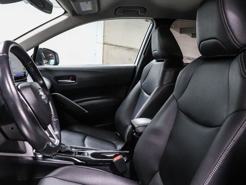 Certified 2022 Toyota Corolla Cross XLE AWD/4WD image 19