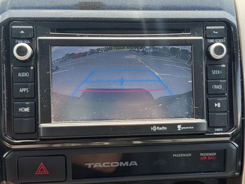 Used 2015 Toyota Tacoma 4x4 Double Cab w/ TRD Off-Road Package image 21