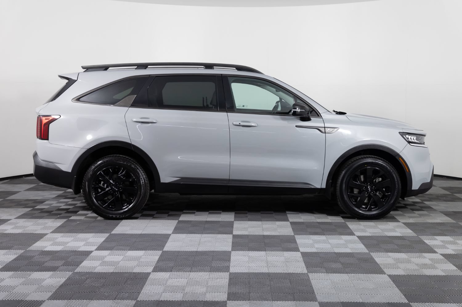 Used 2023 Kia Sorento S w/ Panoramic Sunroof Package AWD/4WD image 9