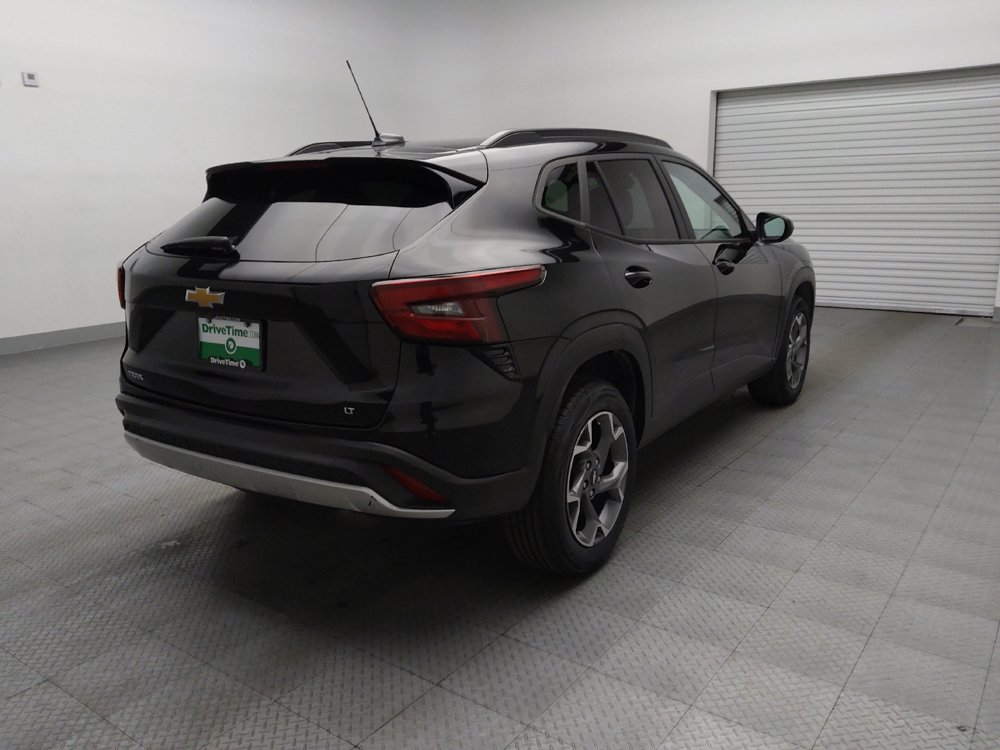 Used 2024 Chevrolet Trax LT w/ Driver Confidence Package FWD image 9
