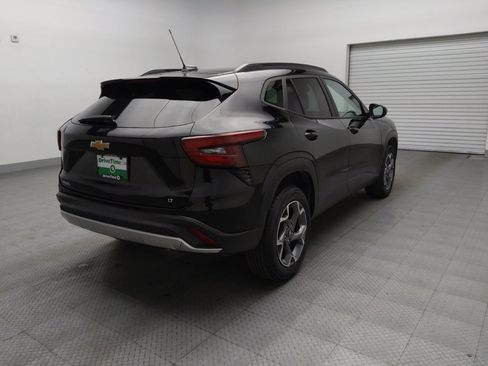 Used 2024 Chevrolet Trax LT w/ Driver Confidence Package FWD image 9