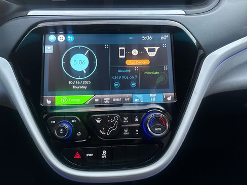 Used 2019 Chevrolet Bolt Premier image 12