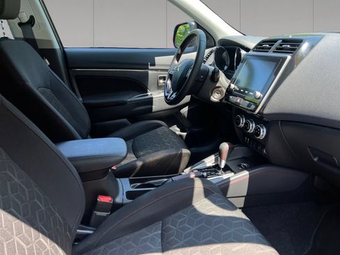 Used 2025 Mitsubishi Outlander Sport ES AWD/4WD image 17