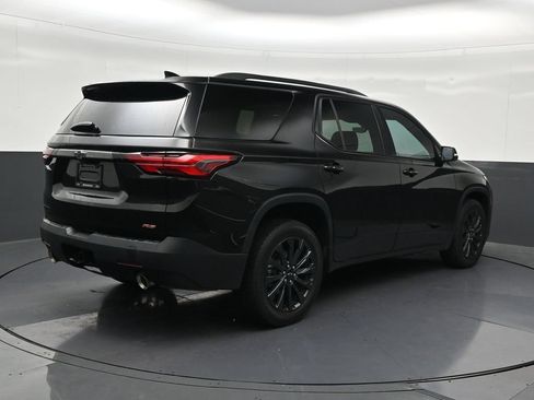 Used 2023 Chevrolet Traverse RS FWD image 5
