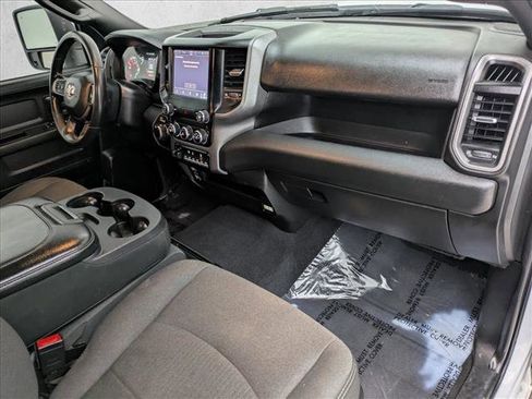 Used 2024 RAM 2500 Tradesman w/ Chrome Appearance Group AWD/4WD image 19