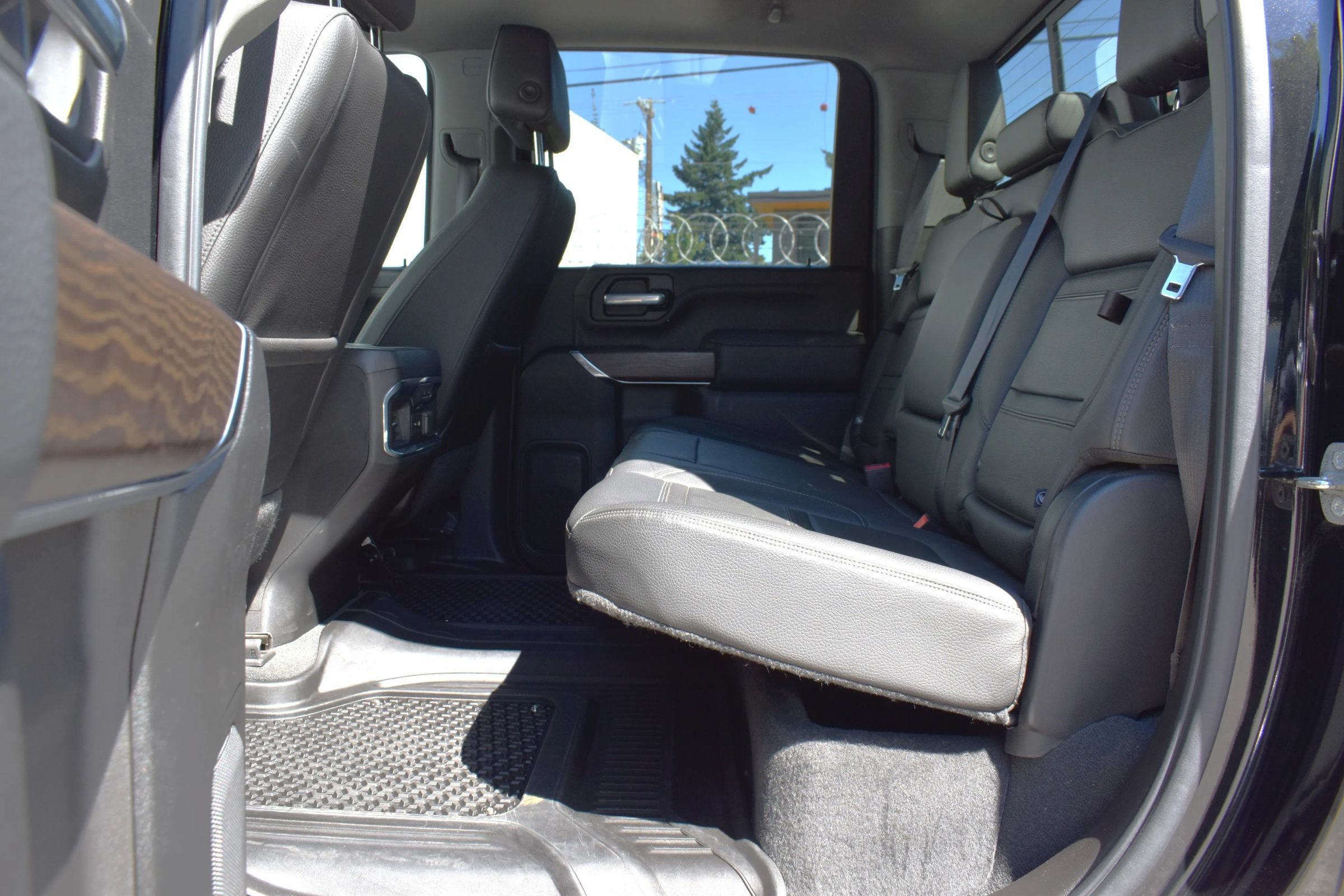 Used 2021 GMC Sierra 3500 Denali w/ Denali Black Diamond Edition AWD/4WD image 14