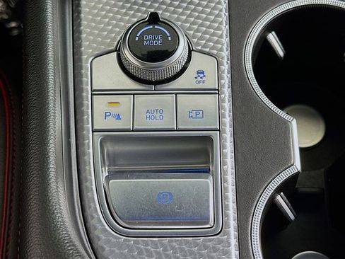 Used 2023 Genesis G70 2.0T w/ Sport Prestige Package image 20