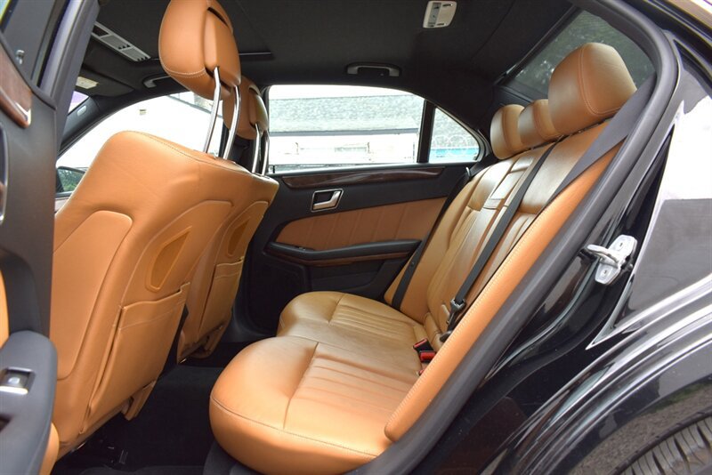Used 2013 Mercedes-Benz E 350 BlueTEC Sedan image 27