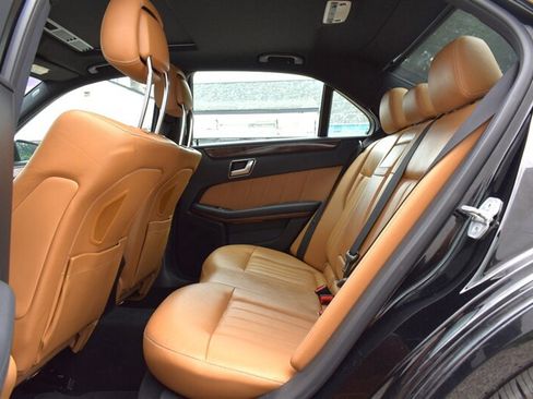 Used 2013 Mercedes-Benz E 350 BlueTEC Sedan image 27
