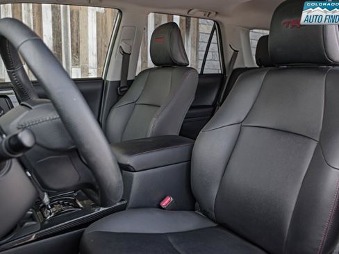 Used 2019 Toyota 4Runner TRD Off-Road Premium AWD/4WD image 13