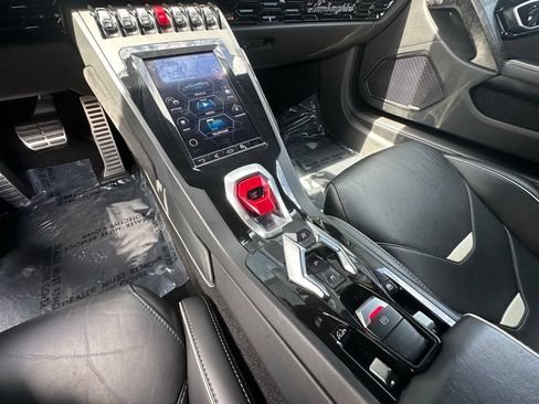Used 2020 Lamborghini Huracan EVO AWD/4WD image 34