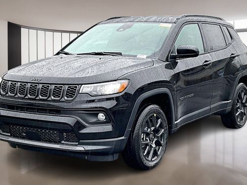 New 2026 Jeep Compass Latitude image 2