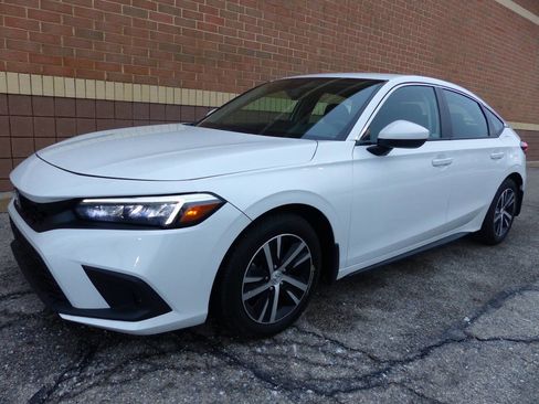 Used 2024 Honda Civic LX image 5