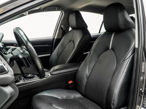 Used 2024 Toyota Camry XSE image 30