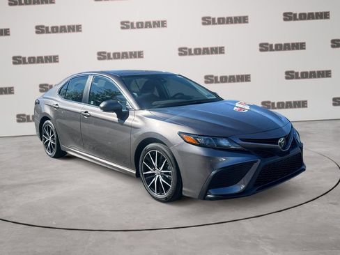 Used 2024 Toyota Camry SE image 7