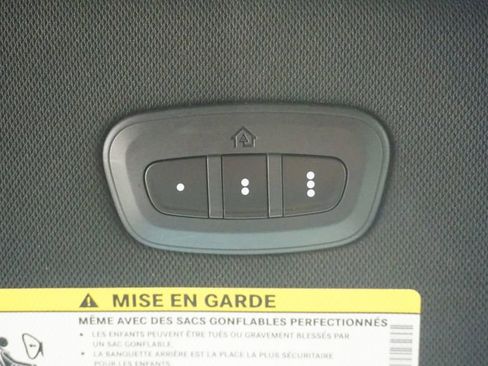 Certified 2020 Chrysler Pacifica Touring-L w/ Advanced Safetytec Group image 38