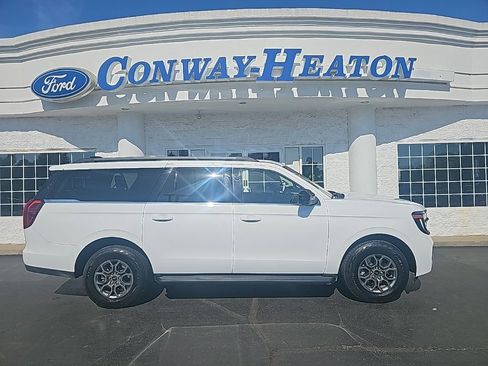 Used 2025 Ford Expedition Max Active AWD/4WD image 1