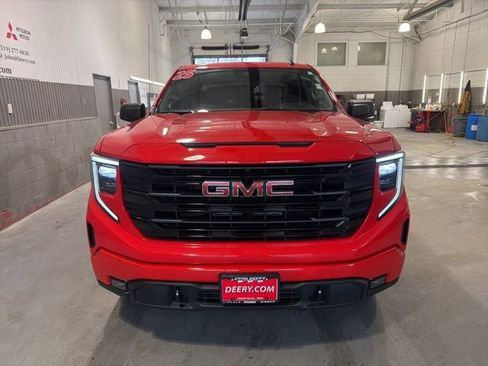 Used 2025 GMC Sierra 1500 Elevation image 8