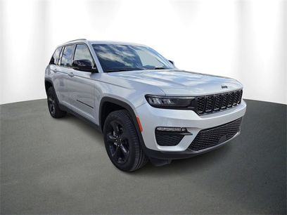 Certified 2025 Jeep Grand Cherokee Limited w/ Black Appearance Package