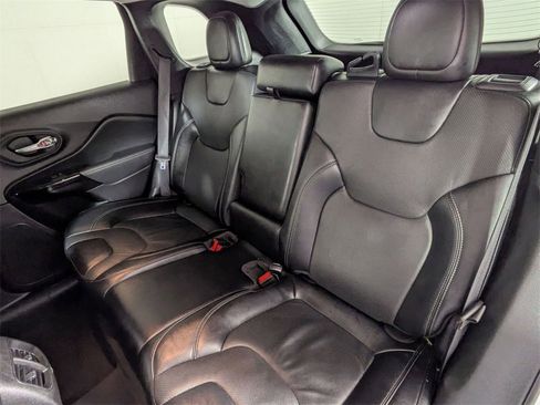 Certified 2023 Jeep Cherokee Altitude Lux image 22