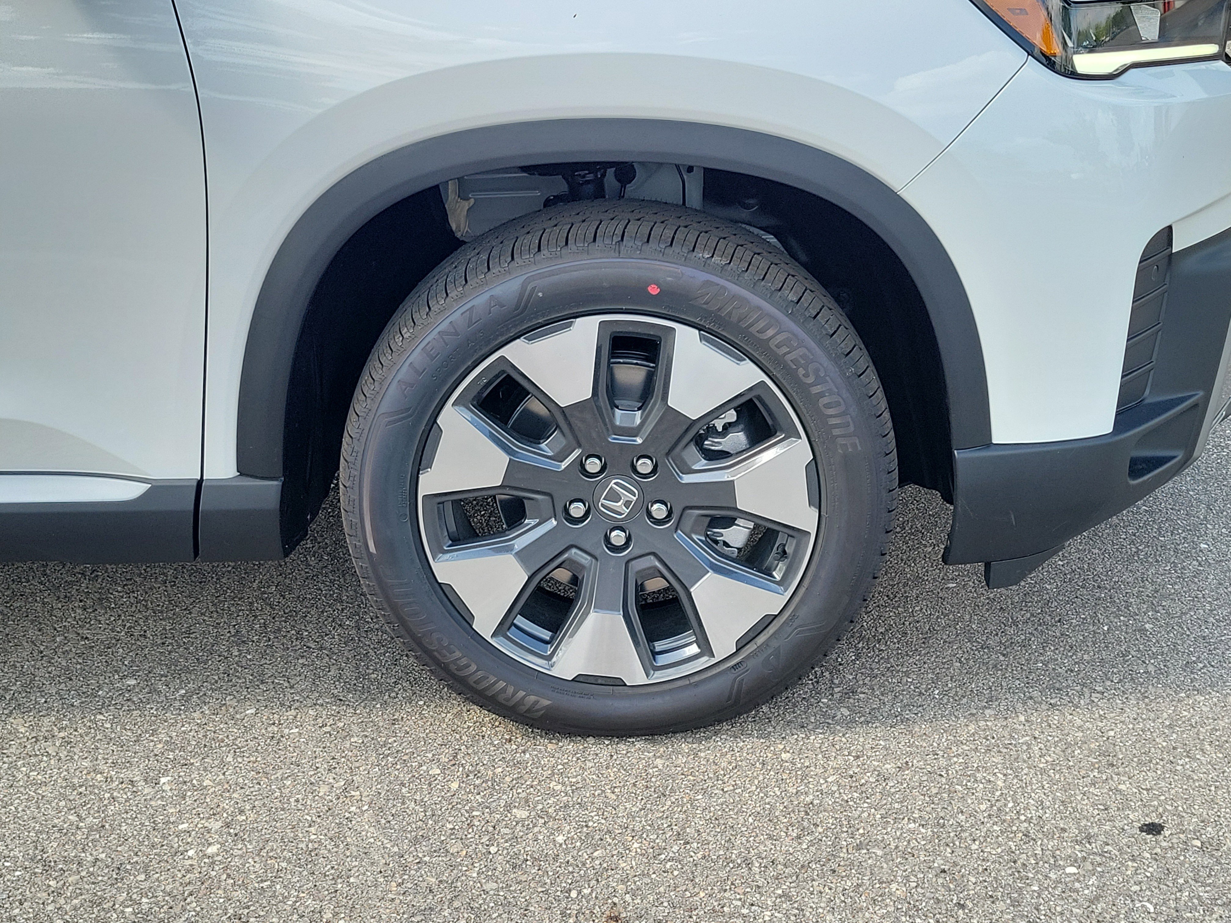 New 2026 Honda Pilot Elite image 9