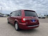 Used 2014 Chrysler Town & Country Touring image 5