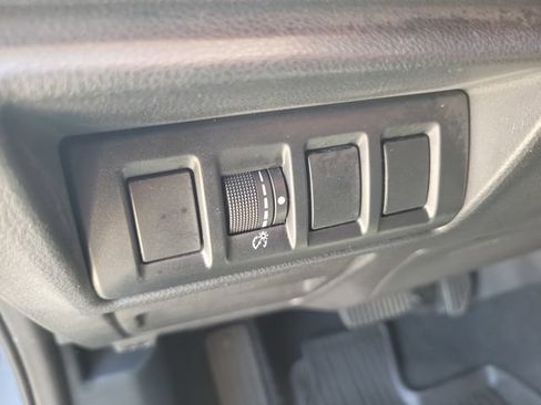 Used 2022 Subaru Outback Premium AWD/4WD image 17